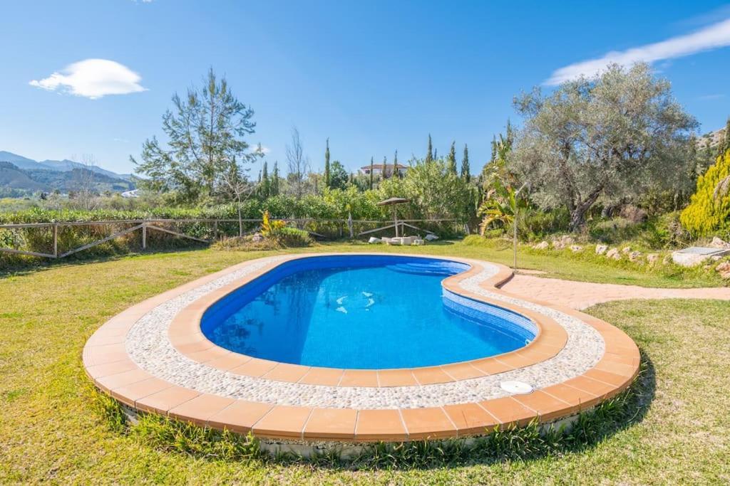 Satori, Paradise In Rural